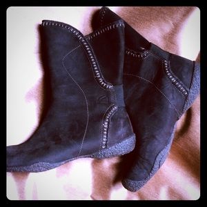 Keen Suede Winter boot sz8.5